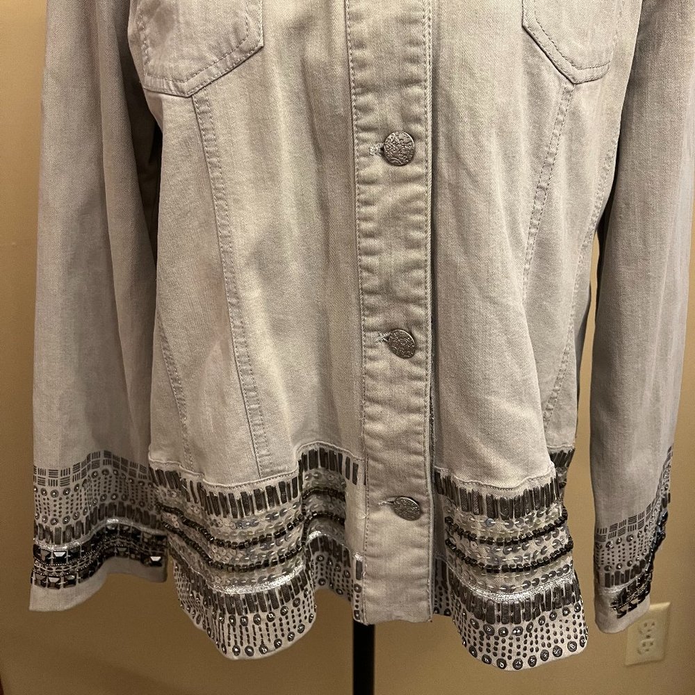 Chico's Platinum Collection, Gray Denim Jacket Beaded Rhinestones Sequins Size 2 - Picture 4 of 5